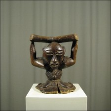 61669) Alte Nackenstütze Luba