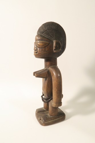 Alte zwillingsfigur ibeji - zwillingsfigur,