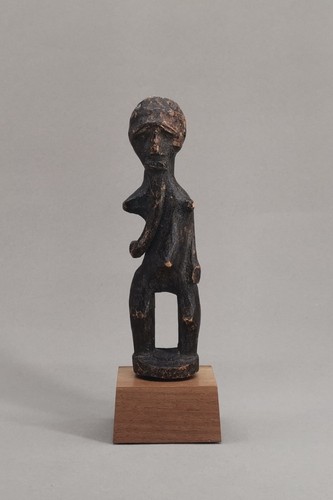 Lobi figure bateba yadawora - lobi,